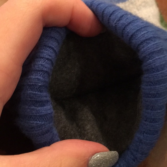 mittens - Picture 2 of 2